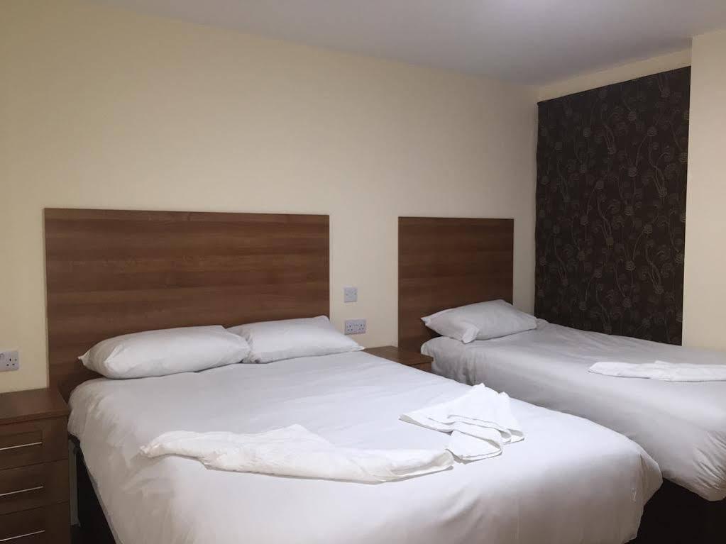 Buckingham Hotel ハイワイクーム エクステリア 写真